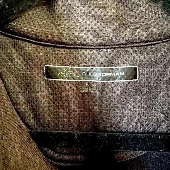 Gregory Norman Collection pullover half zip. Perfect for chilly am golfing. - Picture 5 of 6